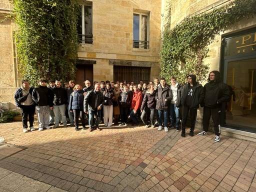 Tribunes de la Presse